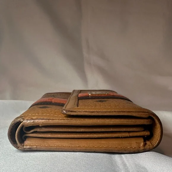 MCM Tote & Wallet Set - Picture 7 of 15